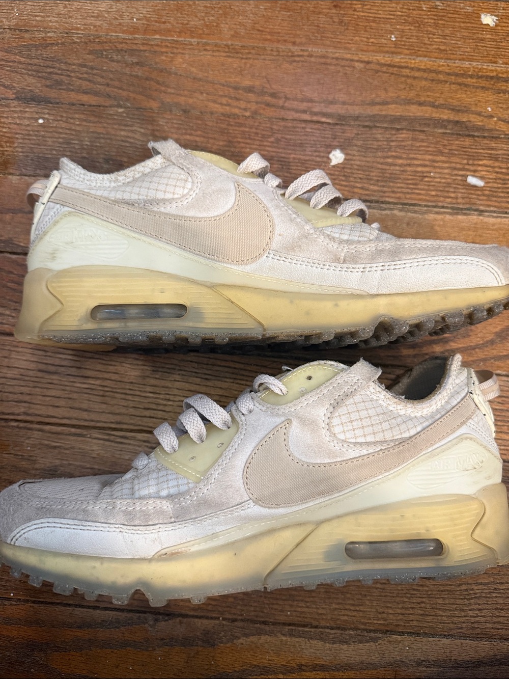 Nike Low Top Sneakers in Cream and Beige